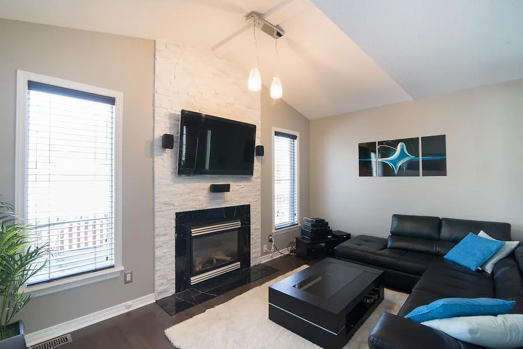 Kashy Homes Luxury Home With Hot Tub Ottawa 0*,  Canada
